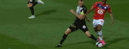 中超比赛亮点：上海海港2-1战胜山东泰山,（中超焦点战：上海海港2比1击败山东泰山）